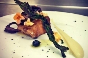 Piglet, Jerusalem artichoke, kale, blueberries